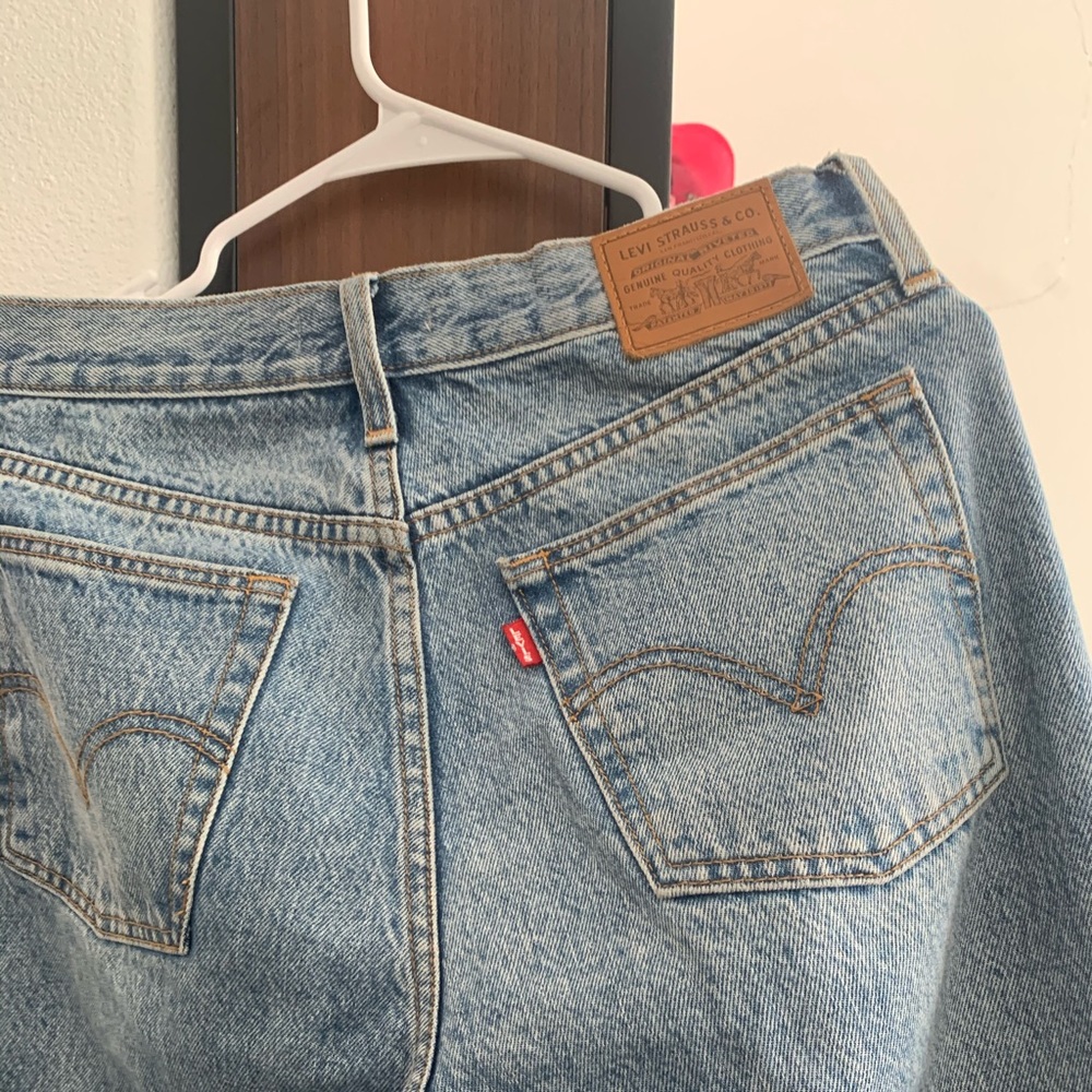 BRAND NEW LEVIS WEGIE FIT